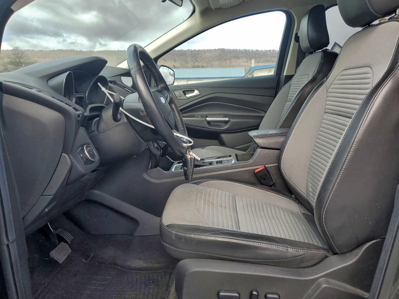 2019 FORD ESCAPE SE photo 7