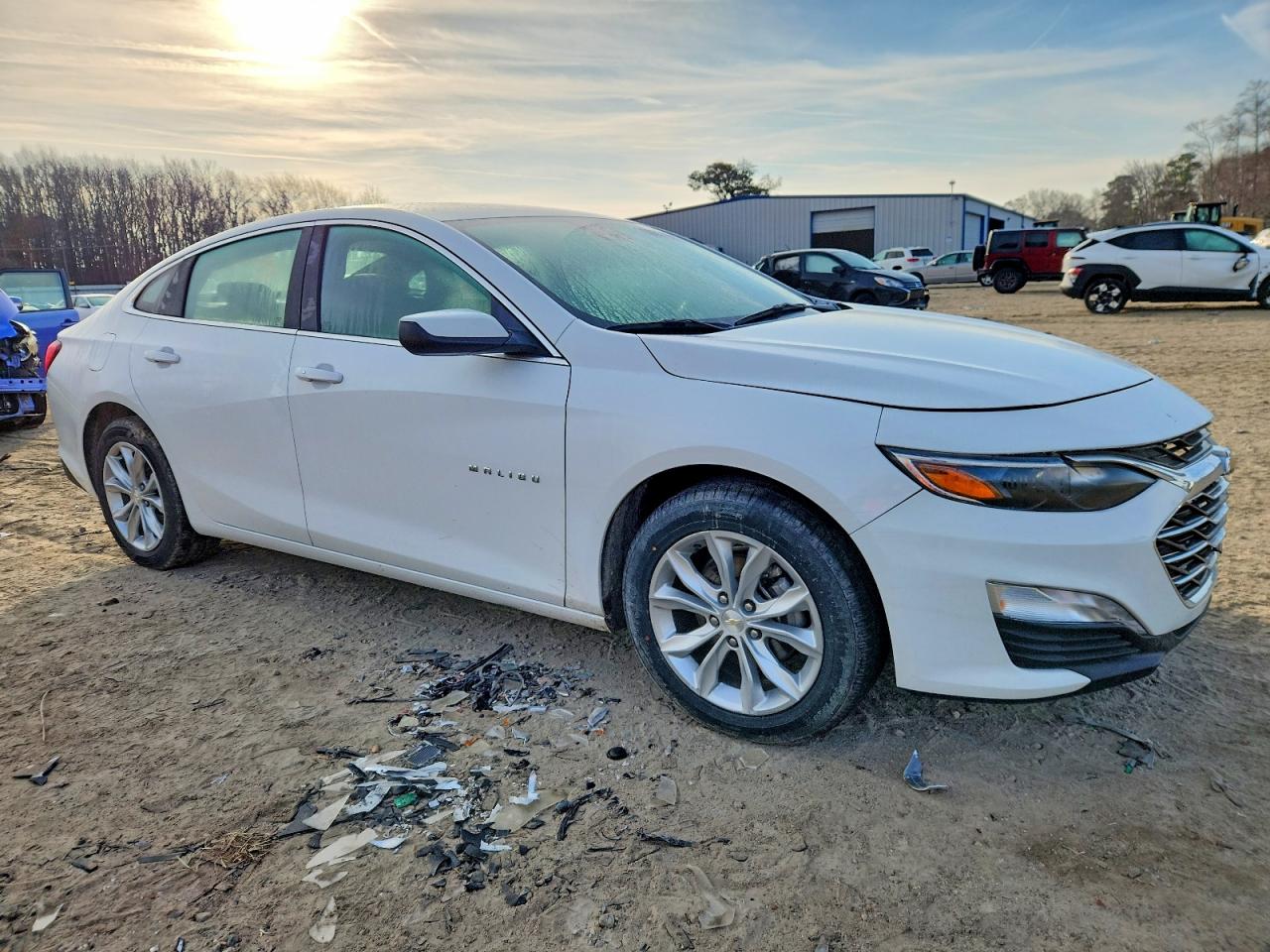 2024 CHEVROLET MALIBU LT photo 4