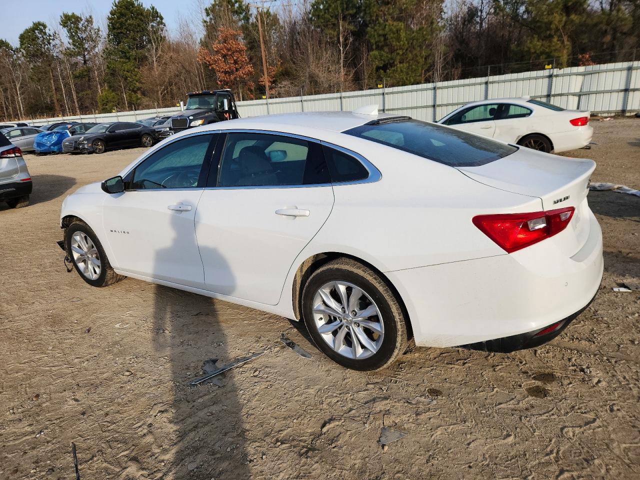2024 CHEVROLET MALIBU LT photo 2