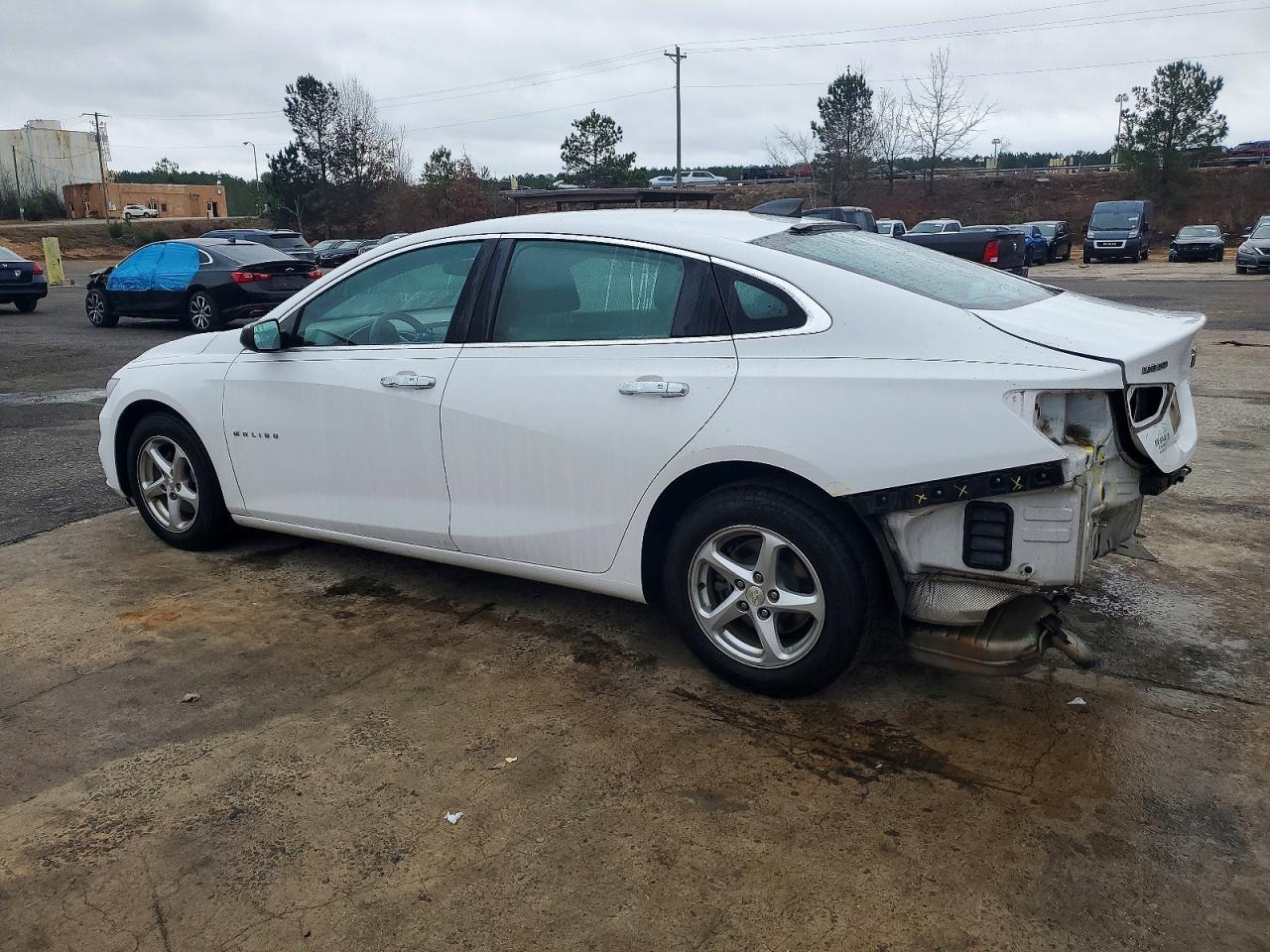 2017 CHEVROLET MALIBU LS photo 2