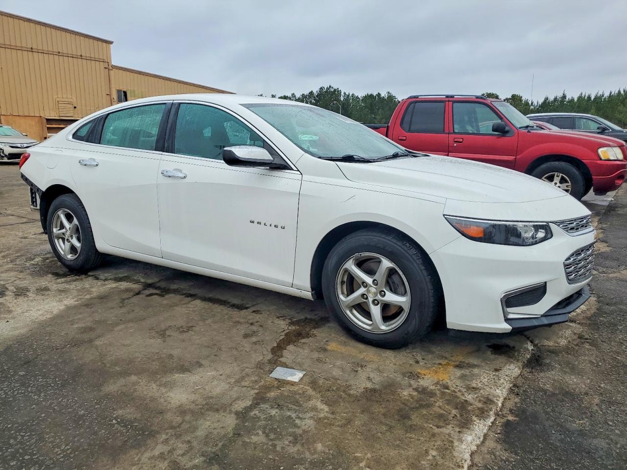2017 CHEVROLET MALIBU LS photo 4