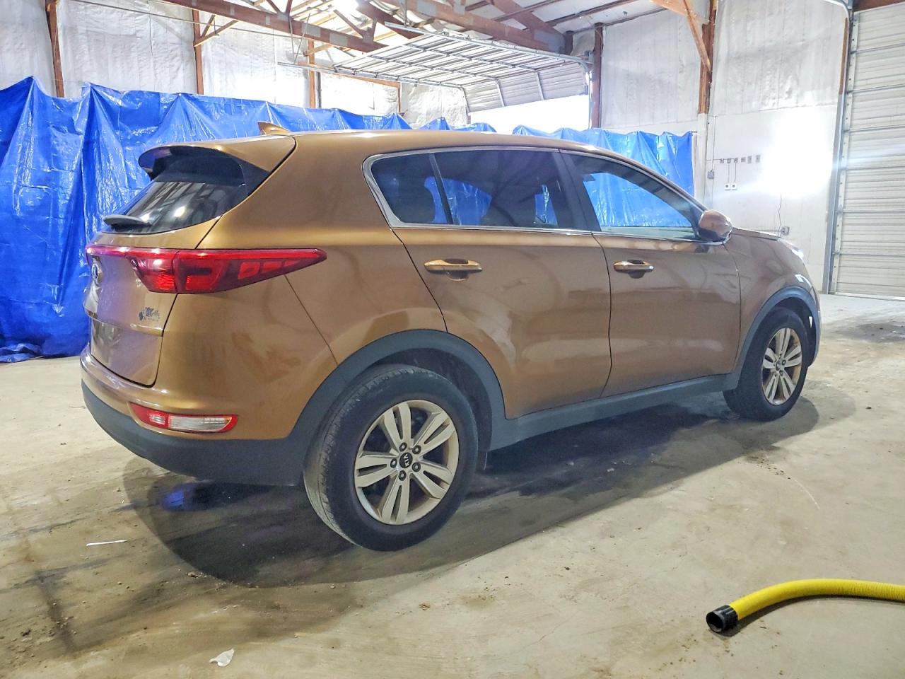 2017 KIA SPORTAGE LX photo 3