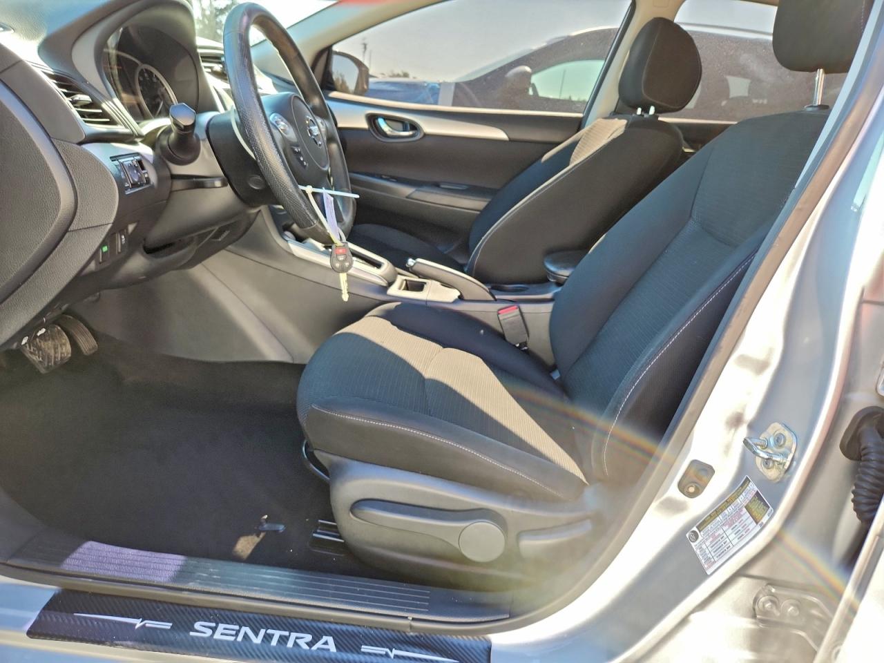2019 NISSAN SENTRA S photo 7