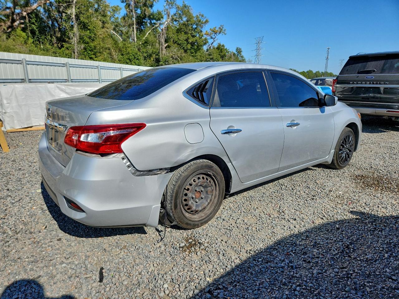 2019 NISSAN SENTRA S photo 3