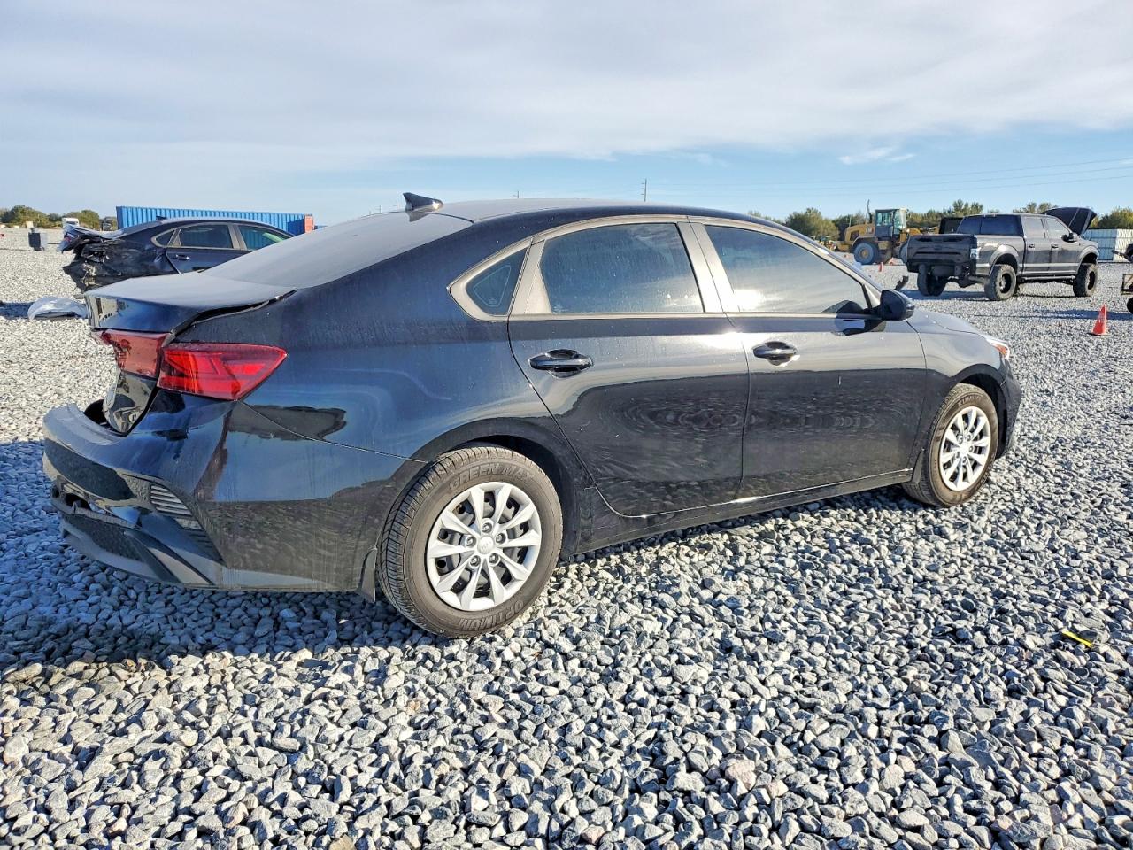 2024 KIA FORTE LX photo 3