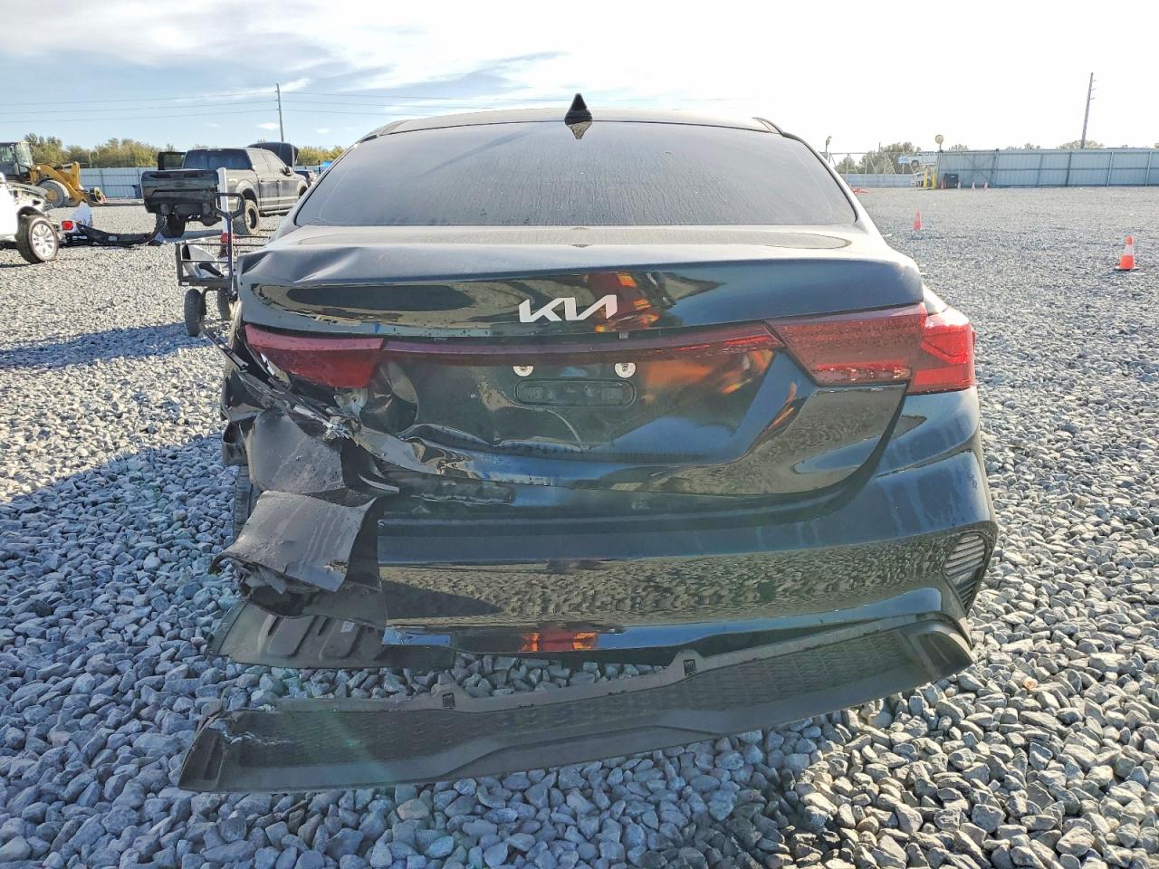 2024 KIA FORTE LX photo 6