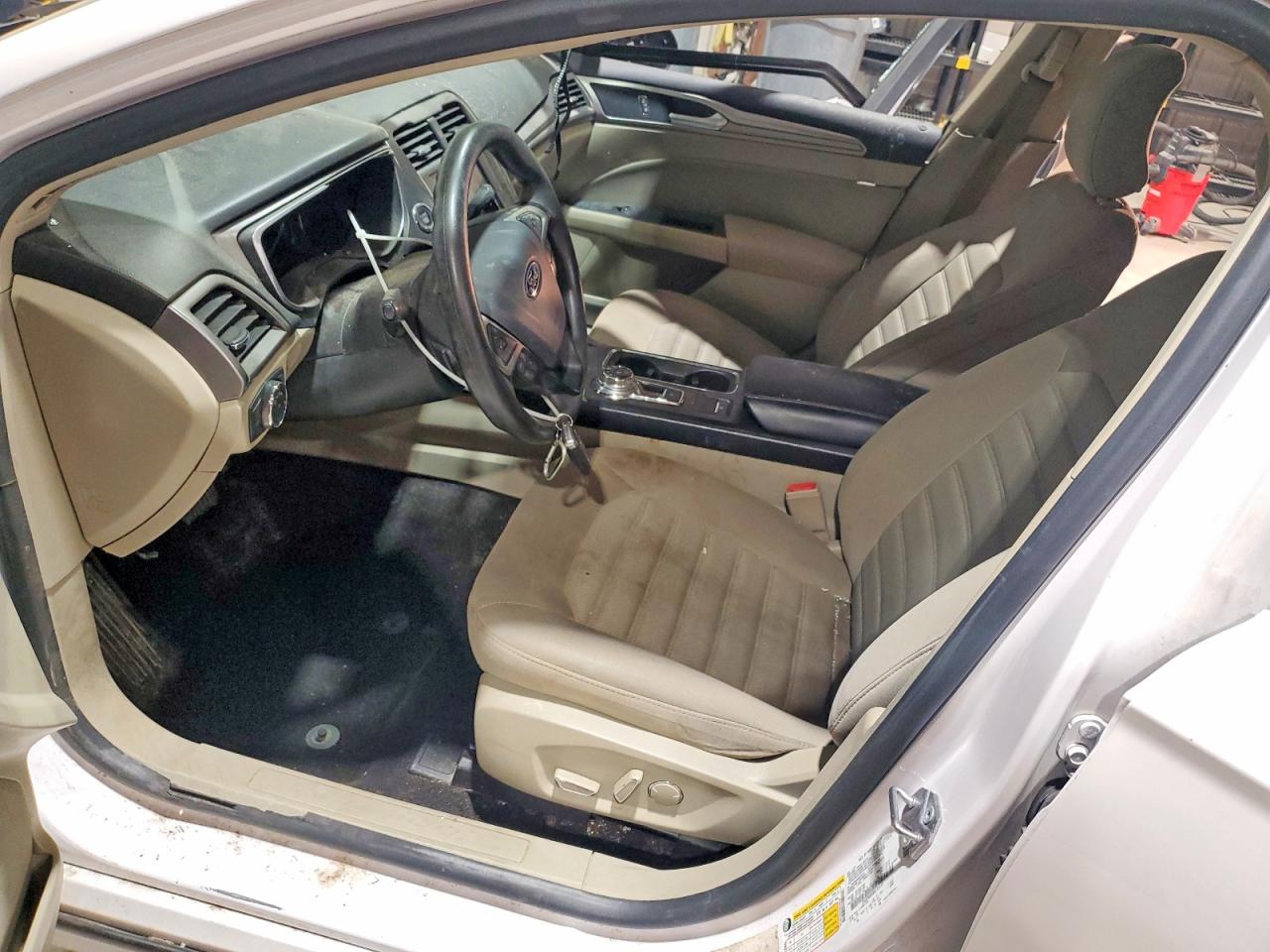 2019 FORD FUSION SE photo 7