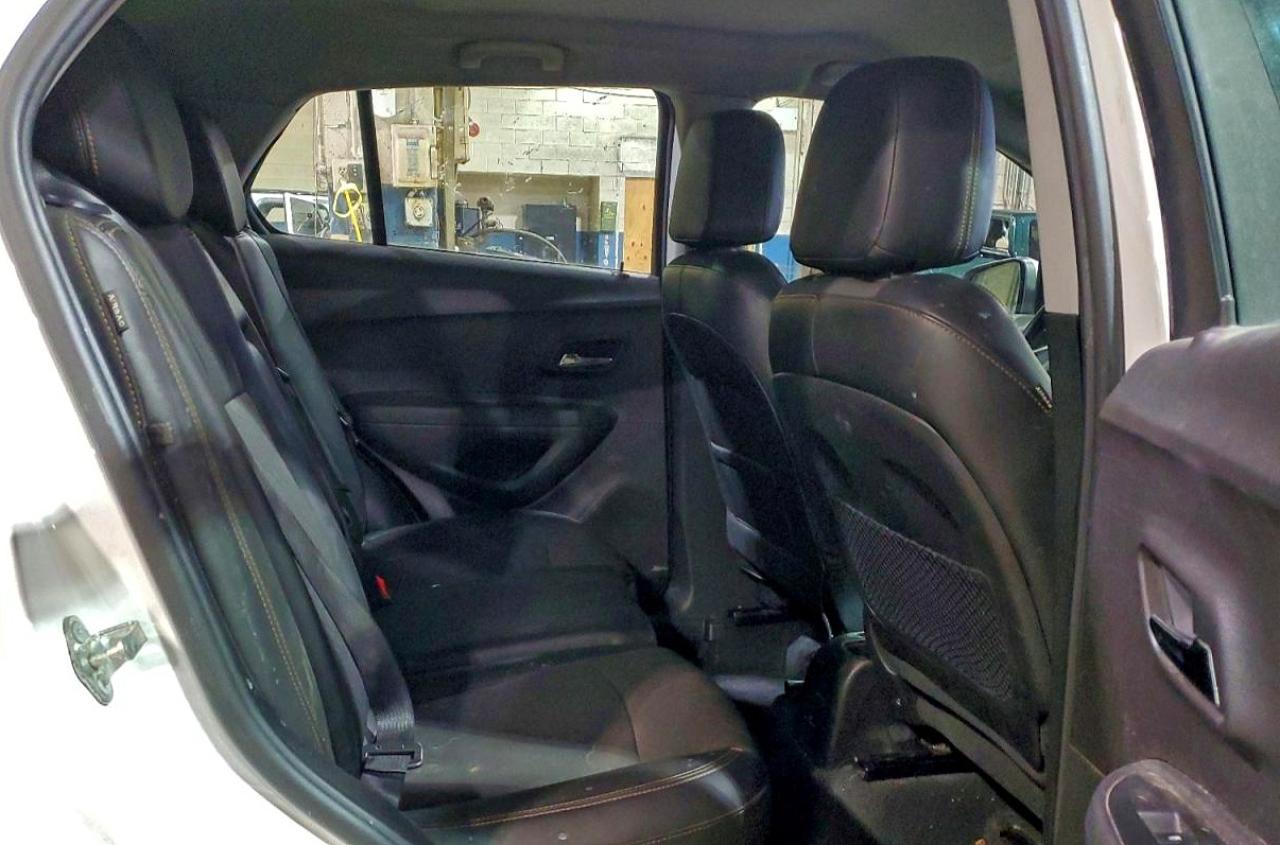 2017 CHEVROLET TRAX LS photo 11