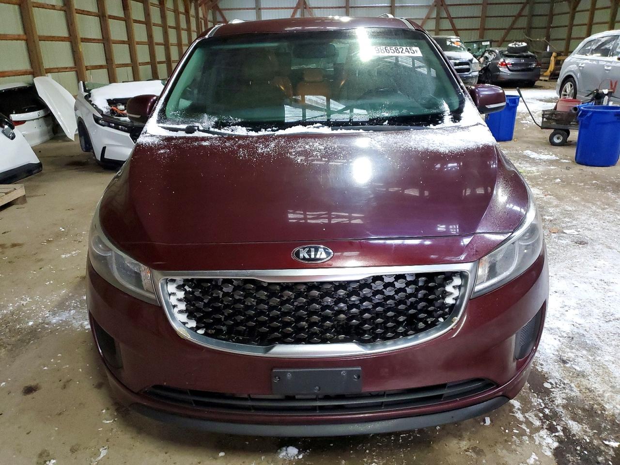 2017 KIA SEDONA LX photo 5