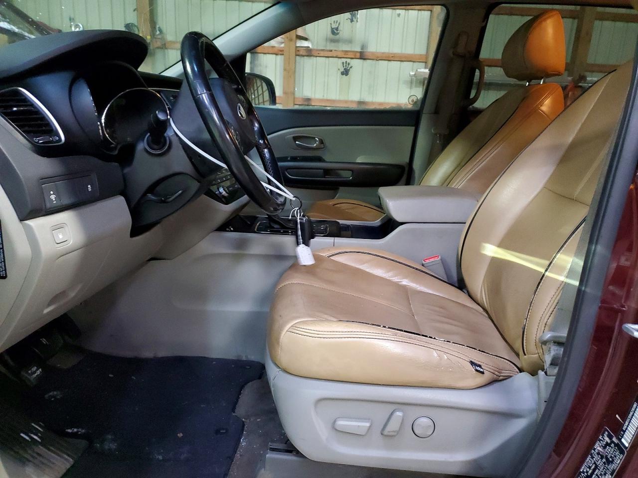 2017 KIA SEDONA LX photo 7