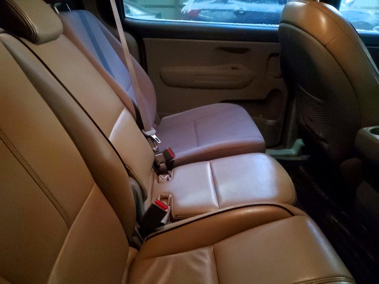 2017 KIA SEDONA LX photo 11
