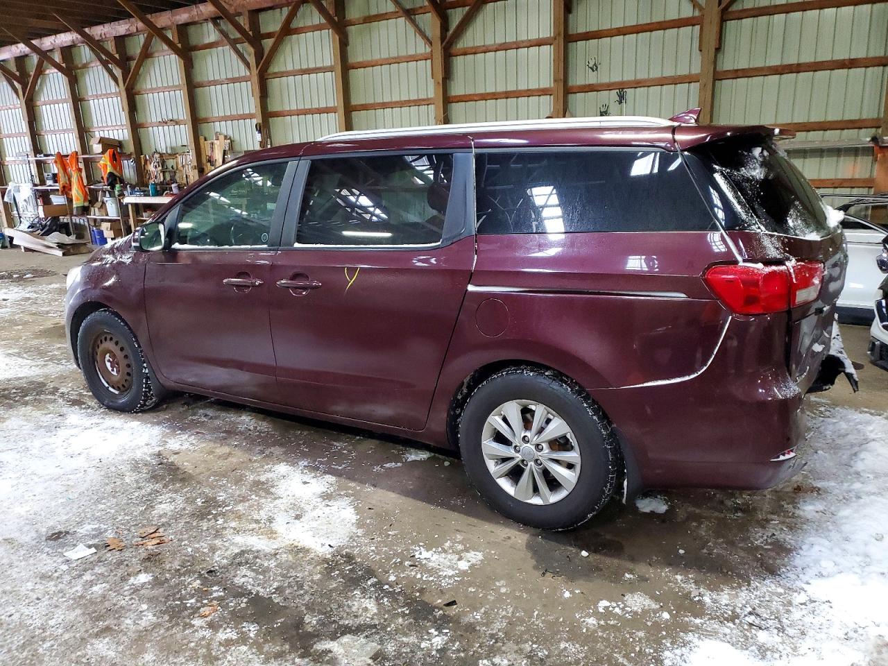 2017 KIA SEDONA LX photo 2