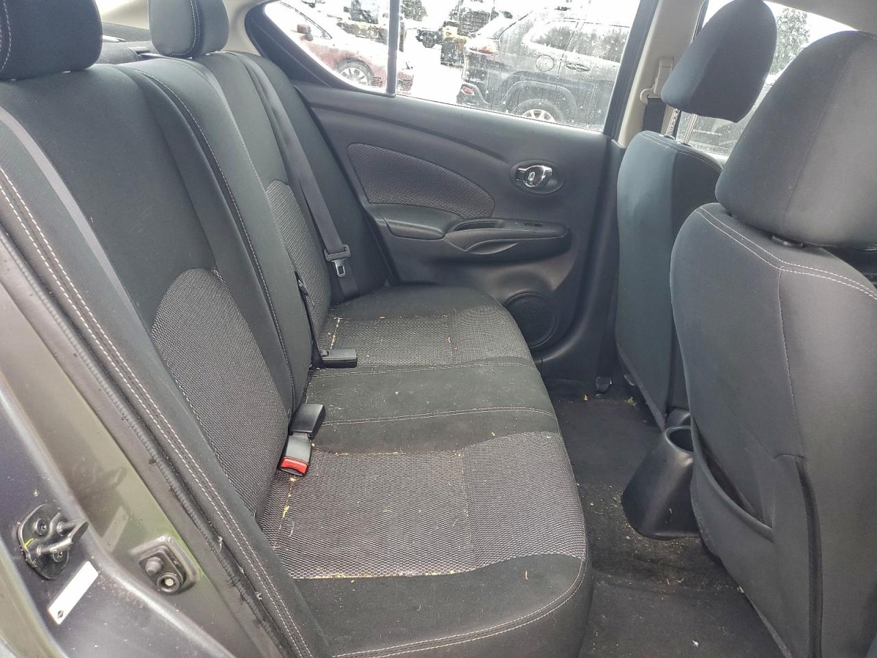 2018 NISSAN VERSA S photo 10