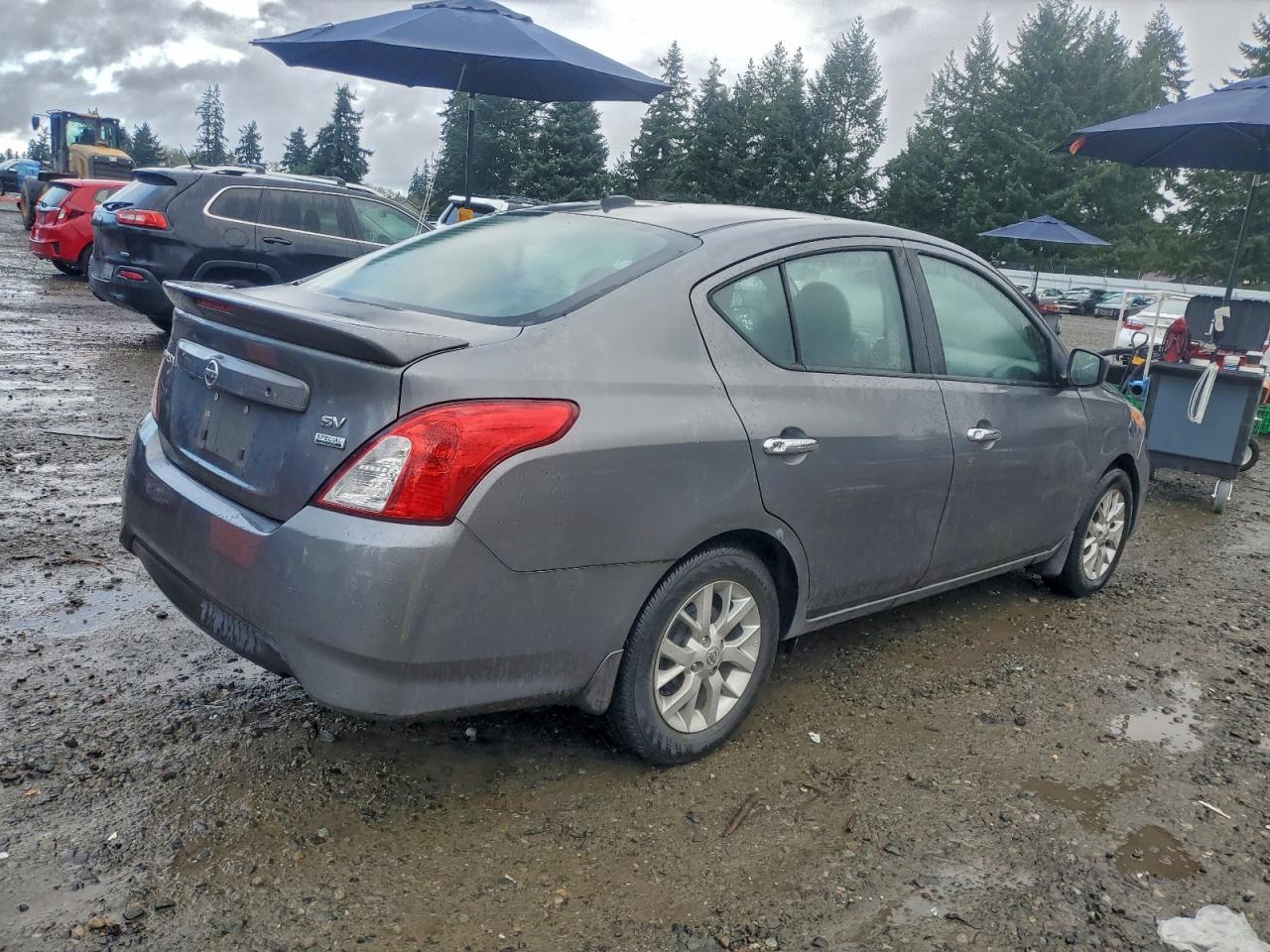 2018 NISSAN VERSA S photo 3