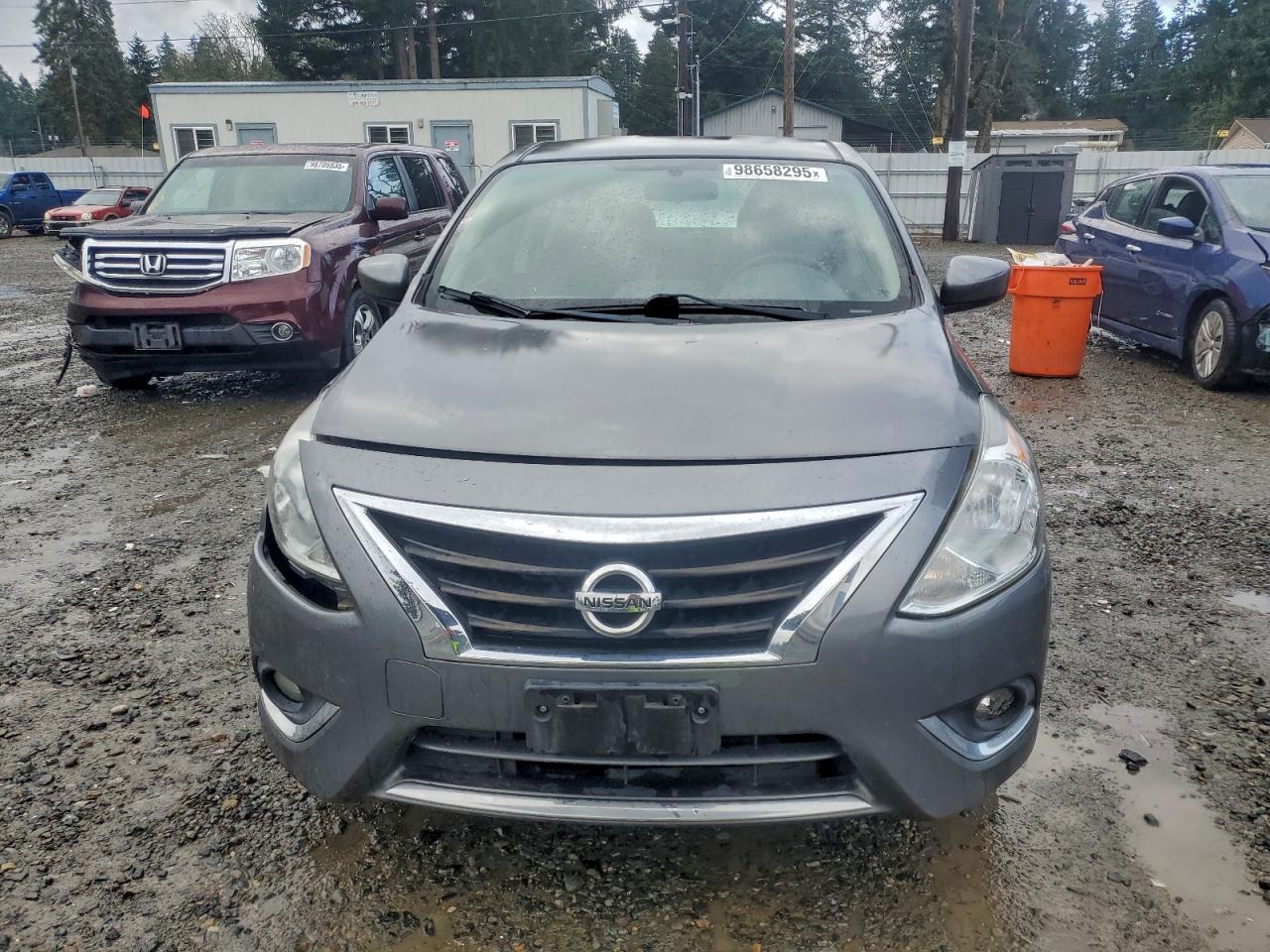 2018 NISSAN VERSA S photo 5