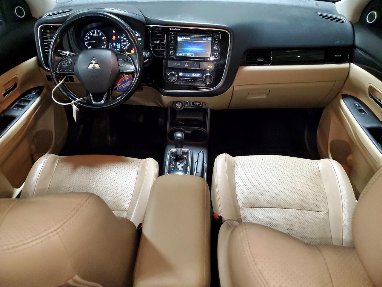 2016 MITSUBISHI OUTLANDER SE photo 8
