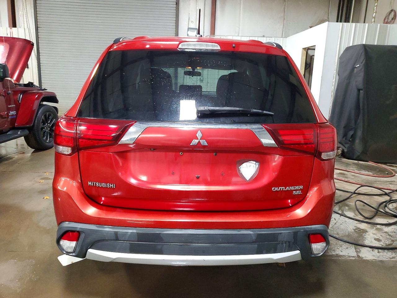 2016 MITSUBISHI OUTLANDER SE photo 6
