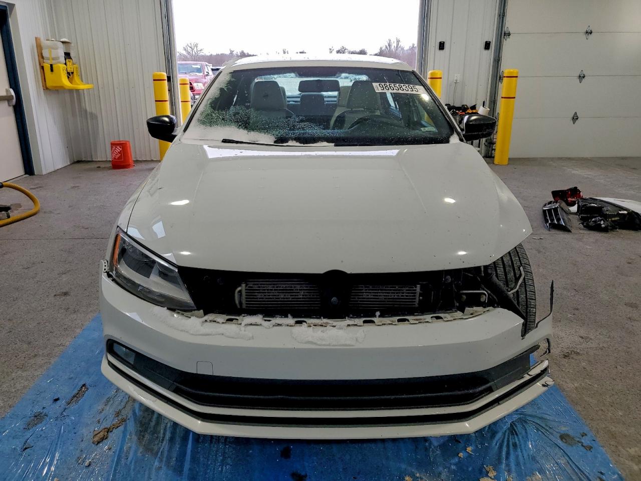 2016 VOLKSWAGEN JETTA SPORT photo 5