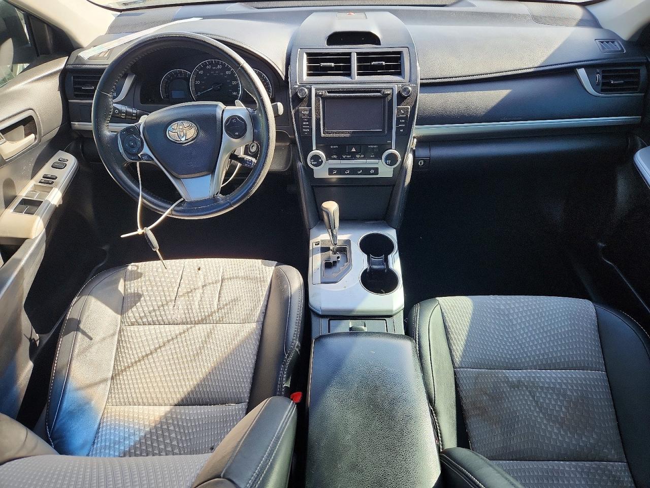 2013 TOYOTA CAMRY L photo 8
