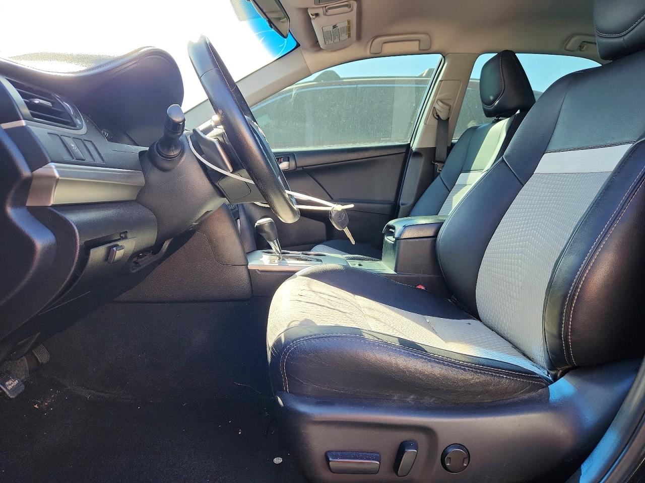 2013 TOYOTA CAMRY L photo 7