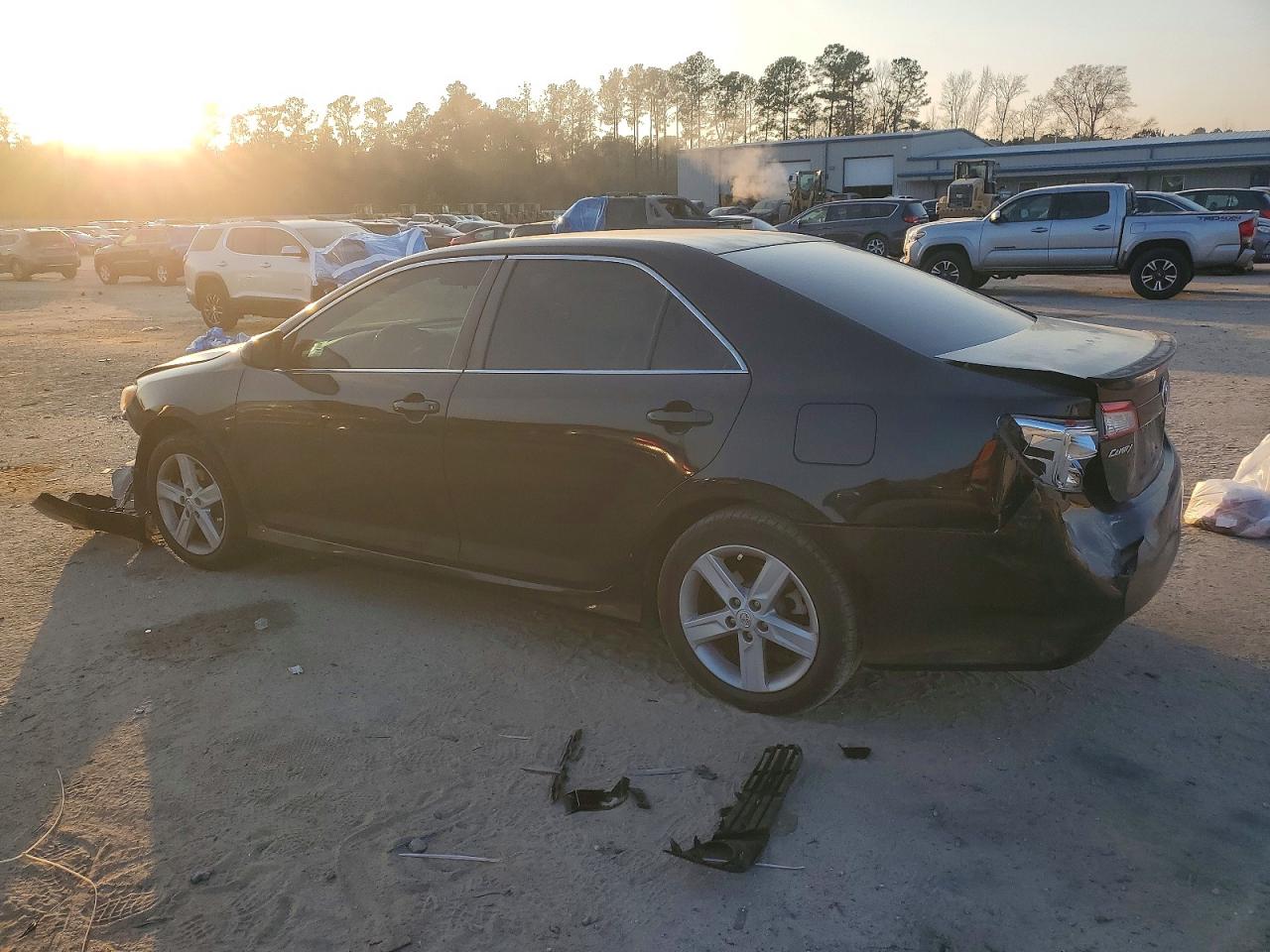 2013 TOYOTA CAMRY L photo 2