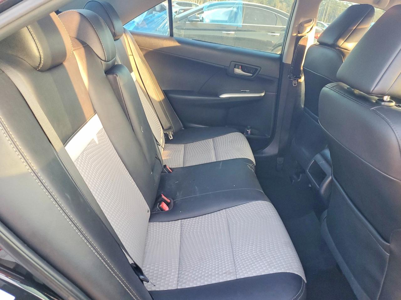 2013 TOYOTA CAMRY L photo 10