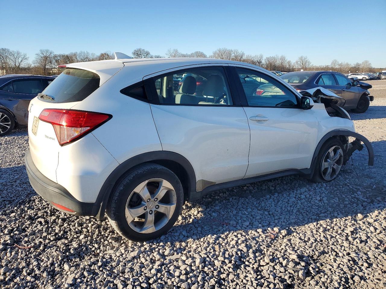 2016 HONDA HR-V LX photo 3