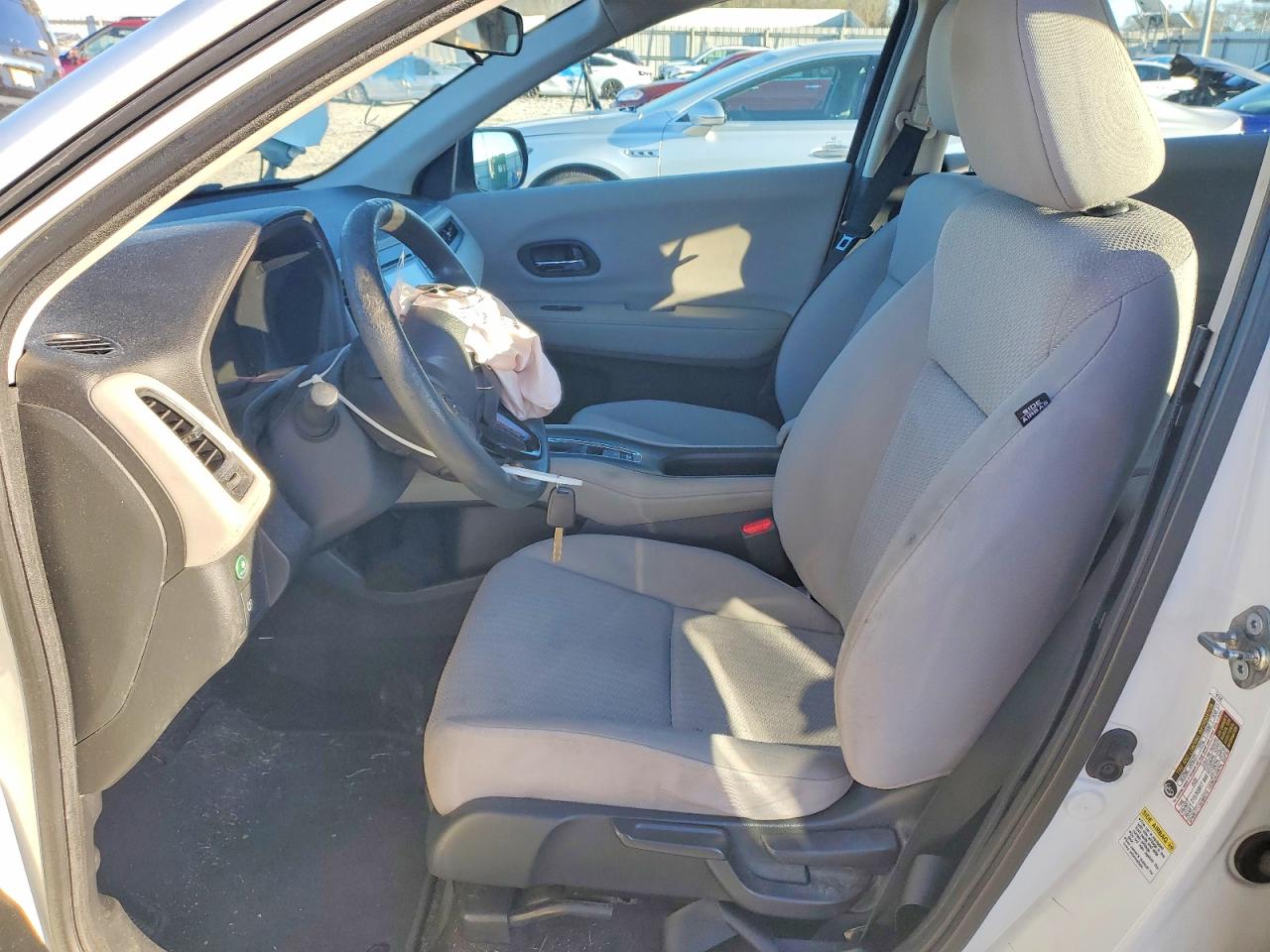2016 HONDA HR-V LX photo 7