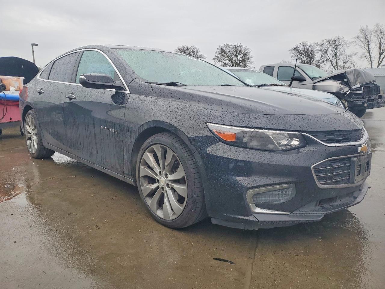 2017 CHEVROLET MALIBU PREMIER photo 4
