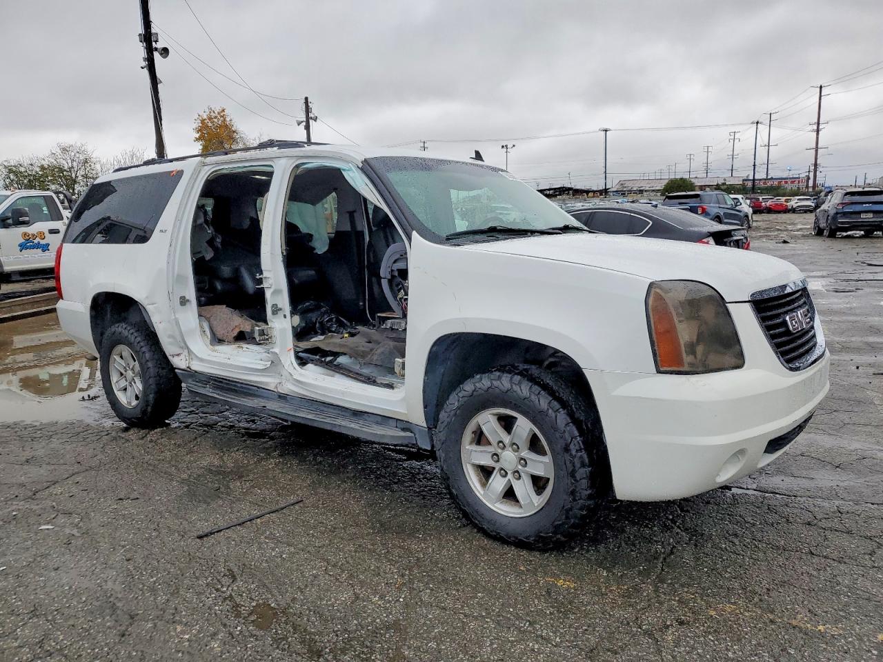 2012 GMC YUKON XL K1500 SLT photo 4