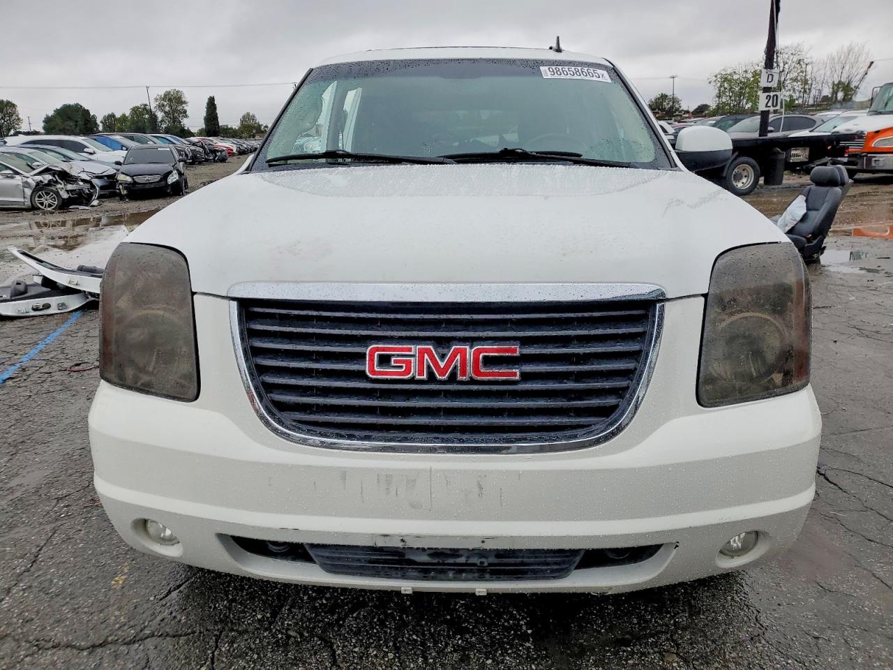 2012 GMC YUKON XL K1500 SLT photo 5