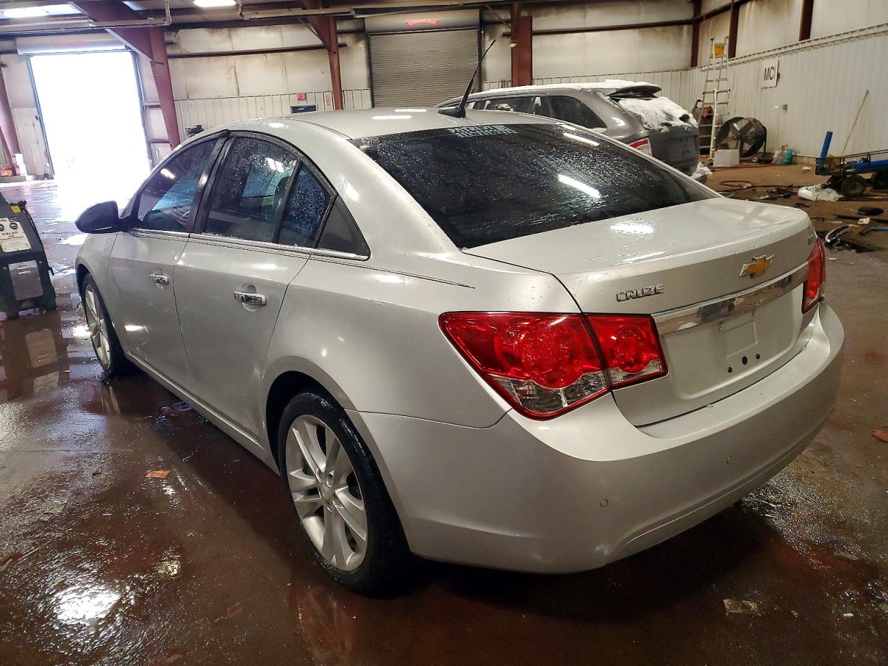2011 CHEVROLET CRUZE LTZ photo 2