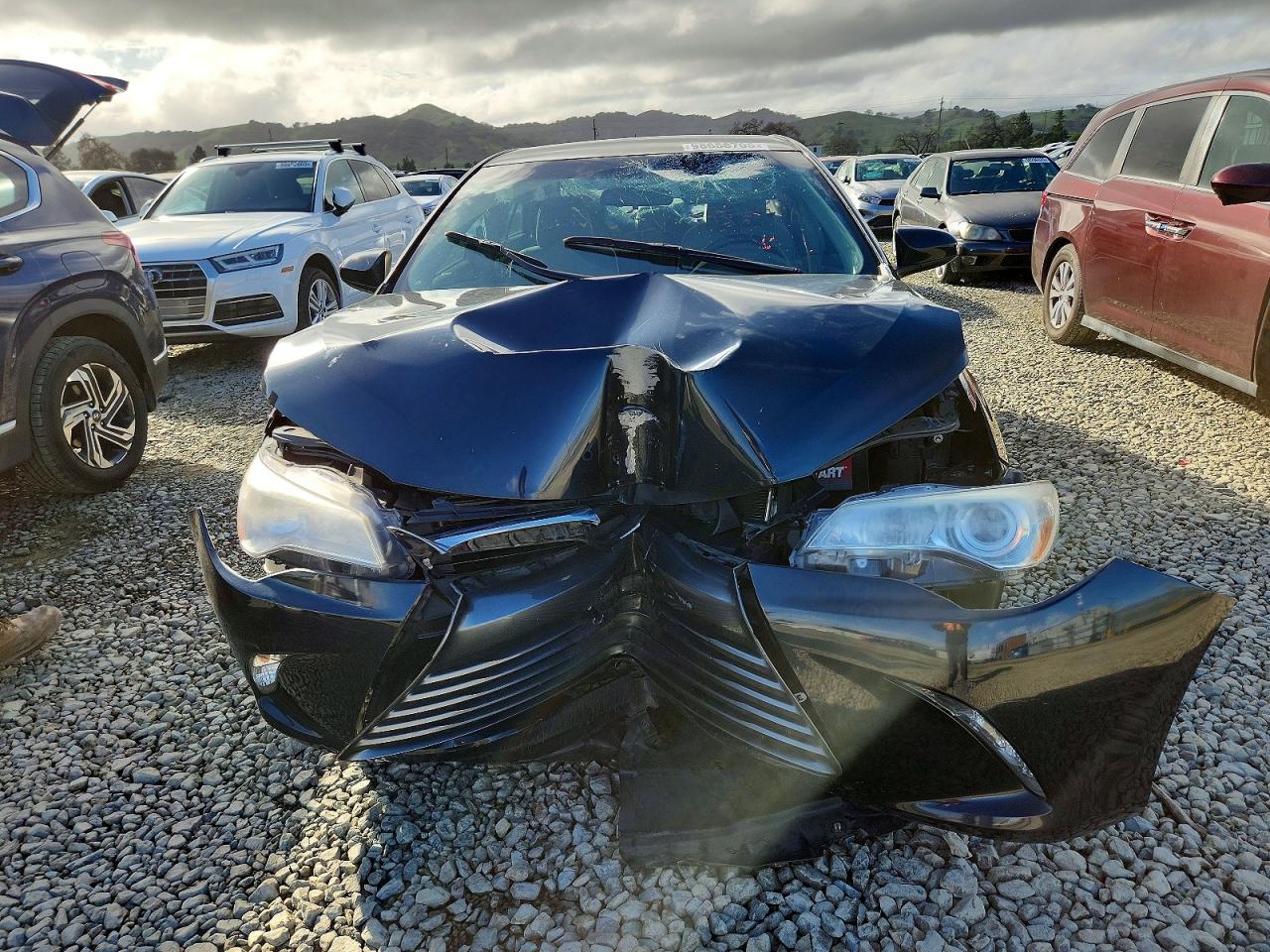 2017 TOYOTA CAMRY LE photo 5