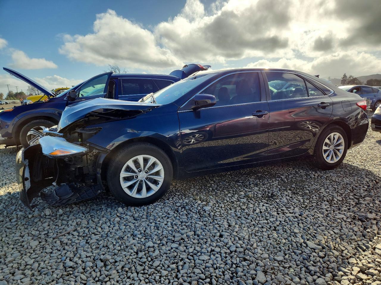 2017 TOYOTA CAMRY