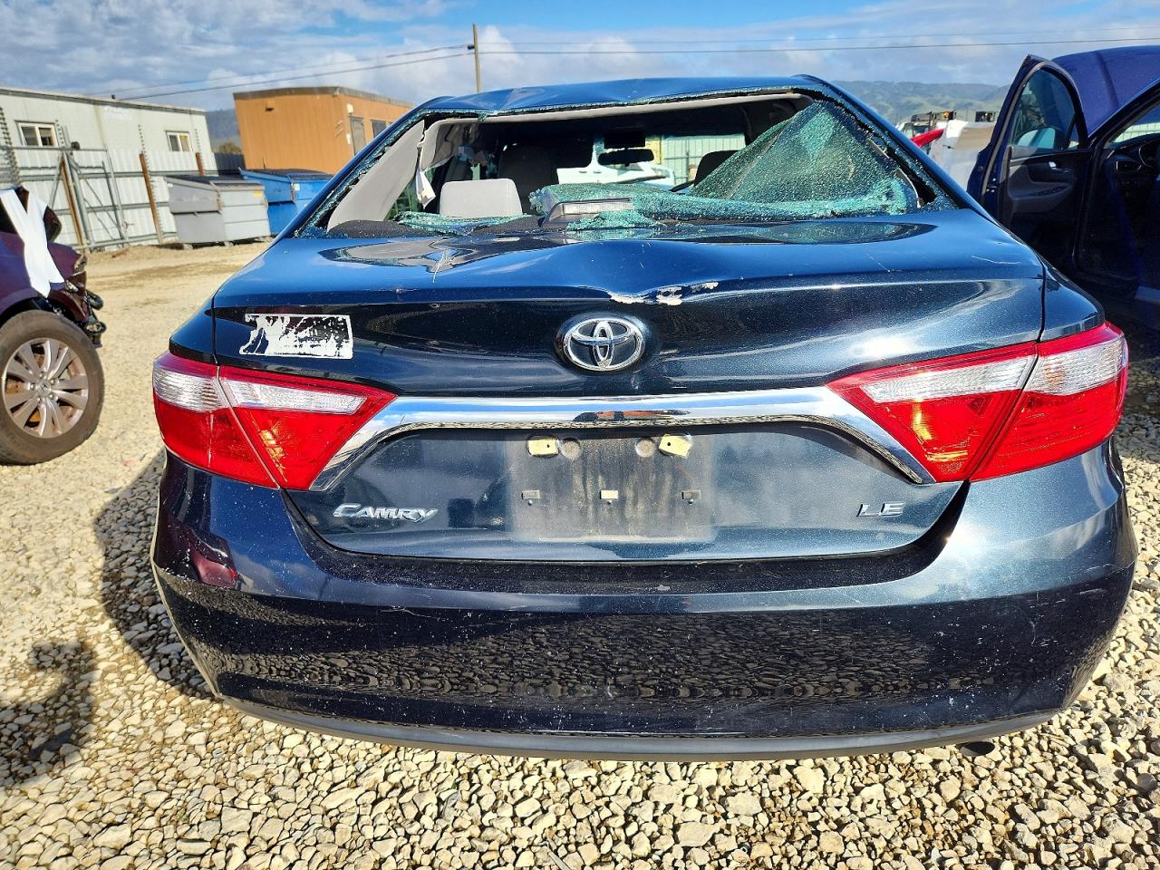 2017 TOYOTA CAMRY LE photo 6