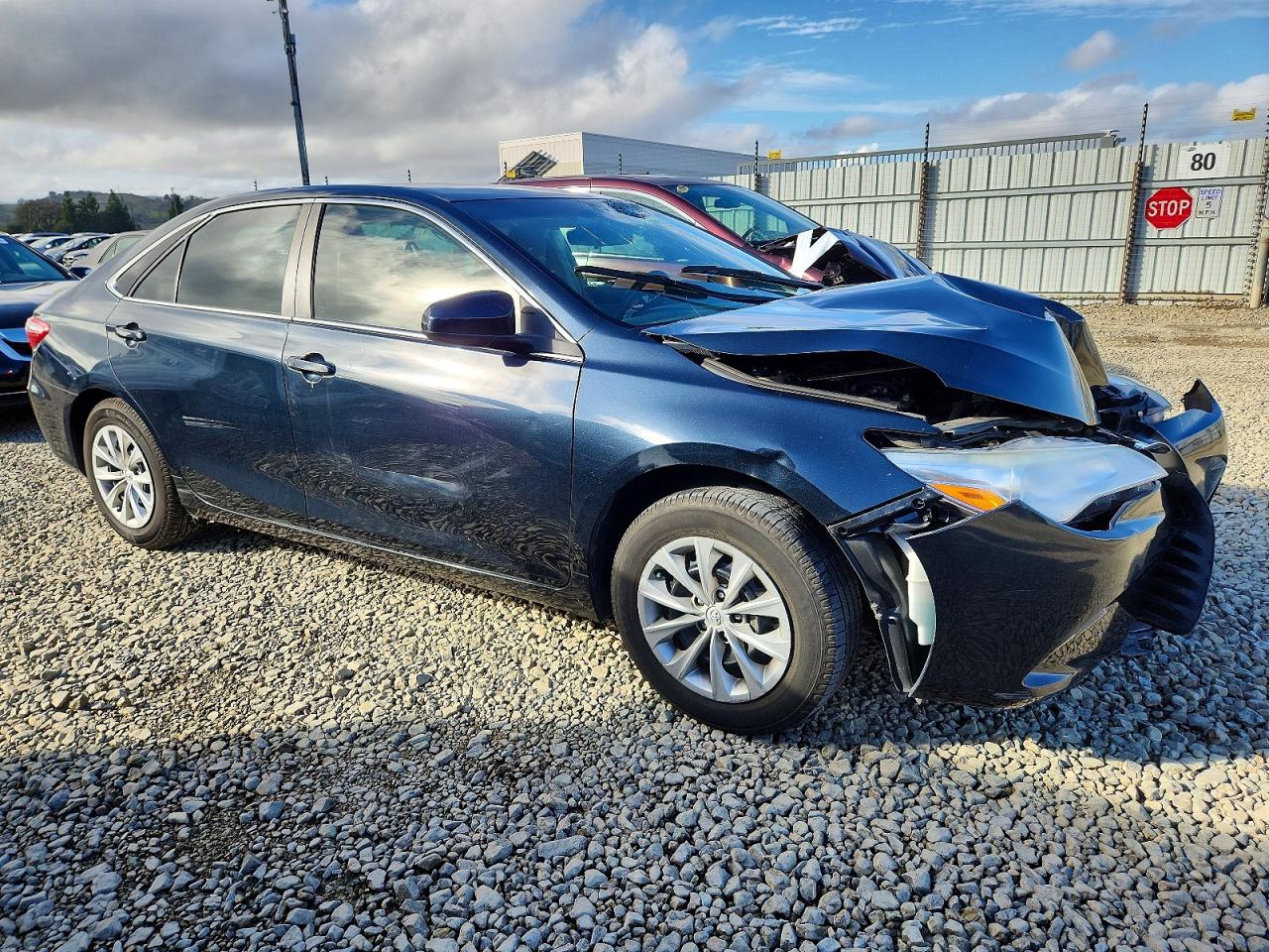 2017 TOYOTA CAMRY LE photo 4