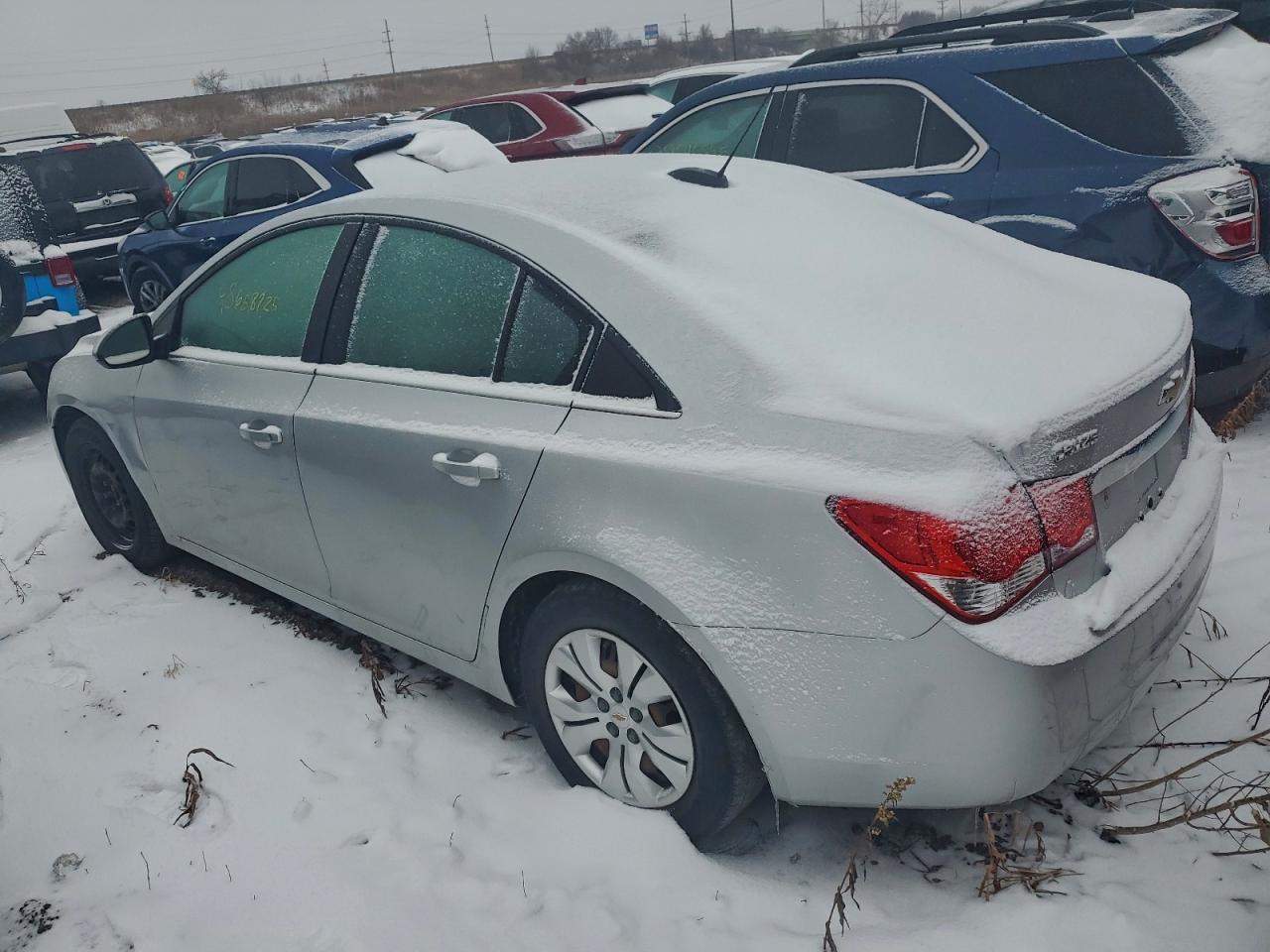 2015 CHEVROLET CRUZE LT photo 2