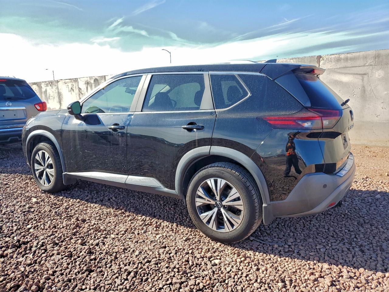 2023 NISSAN ROGUE SV photo 2