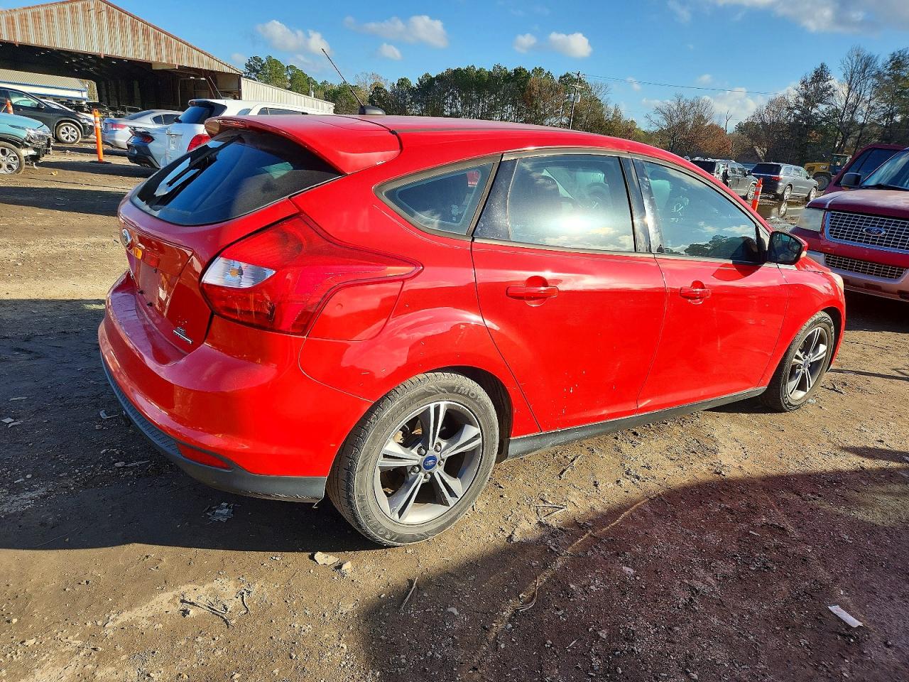 2014 FORD FOCUS SE photo 3