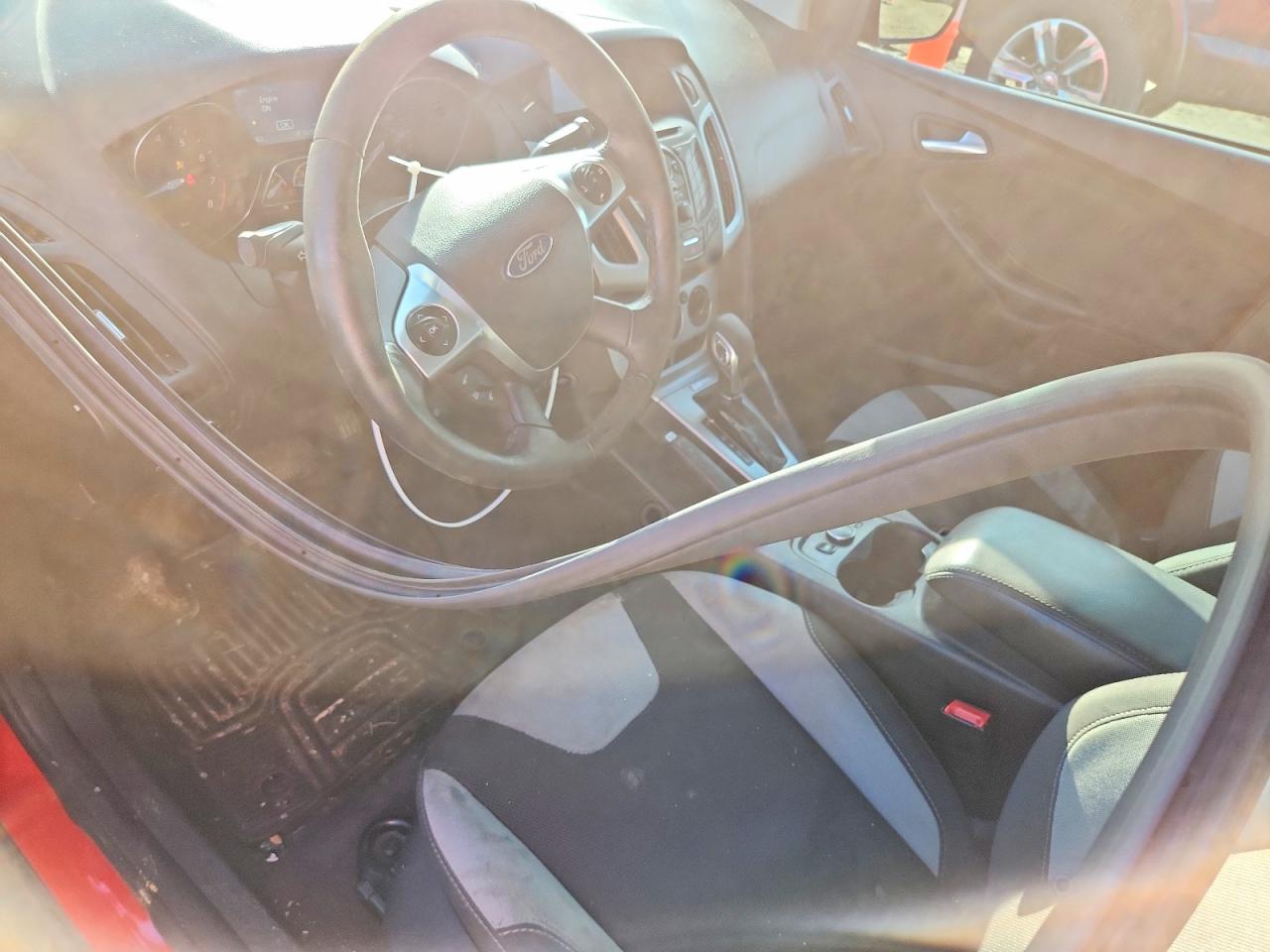 2014 FORD FOCUS SE photo 8