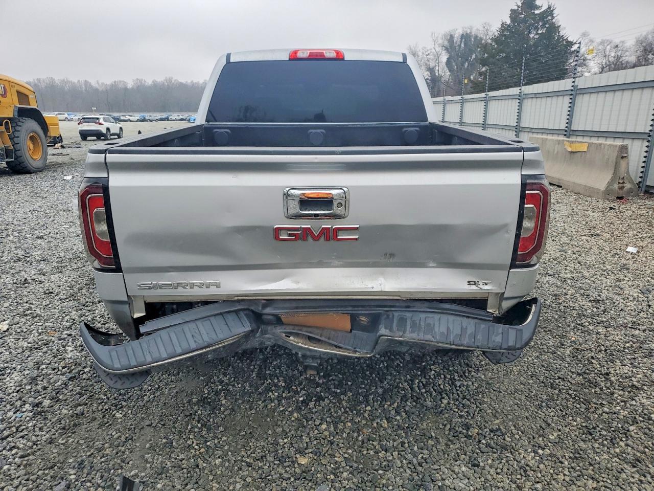 2017 GMC SIERRA C1500 SLT photo 6