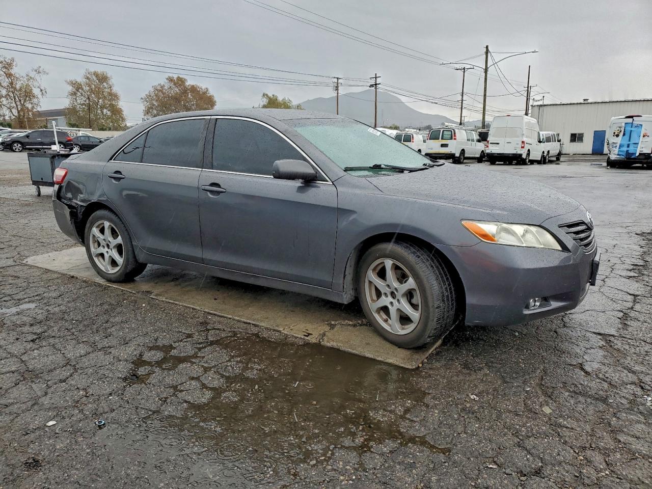 2009 TOYOTA CAMRY BASE photo 4