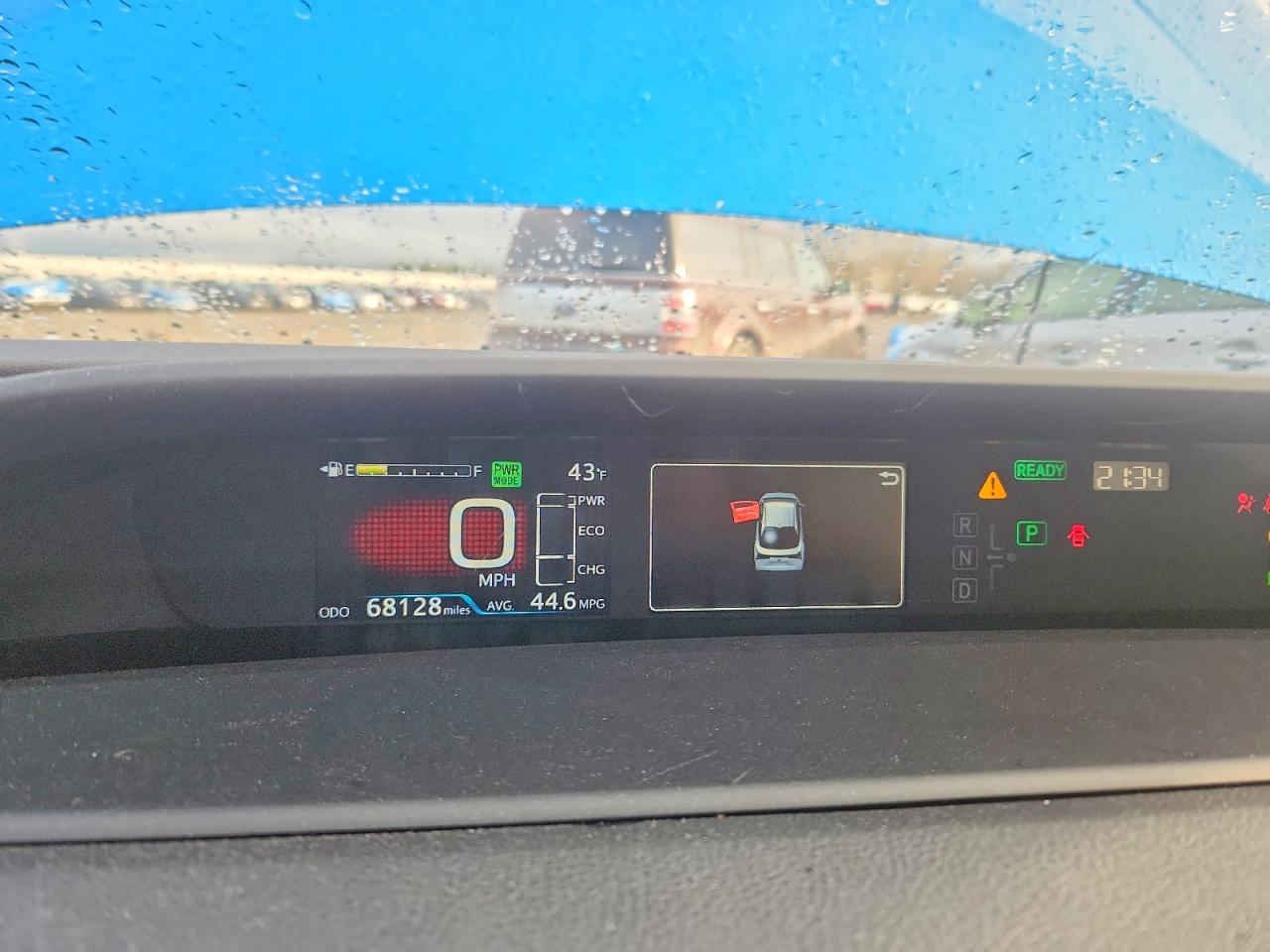 2019 TOYOTA PRIUS photo 9