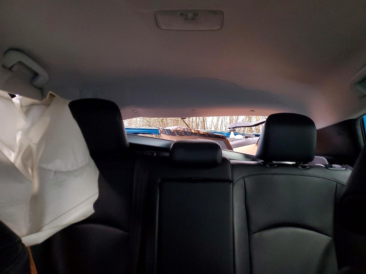 2019 TOYOTA PRIUS photo 10