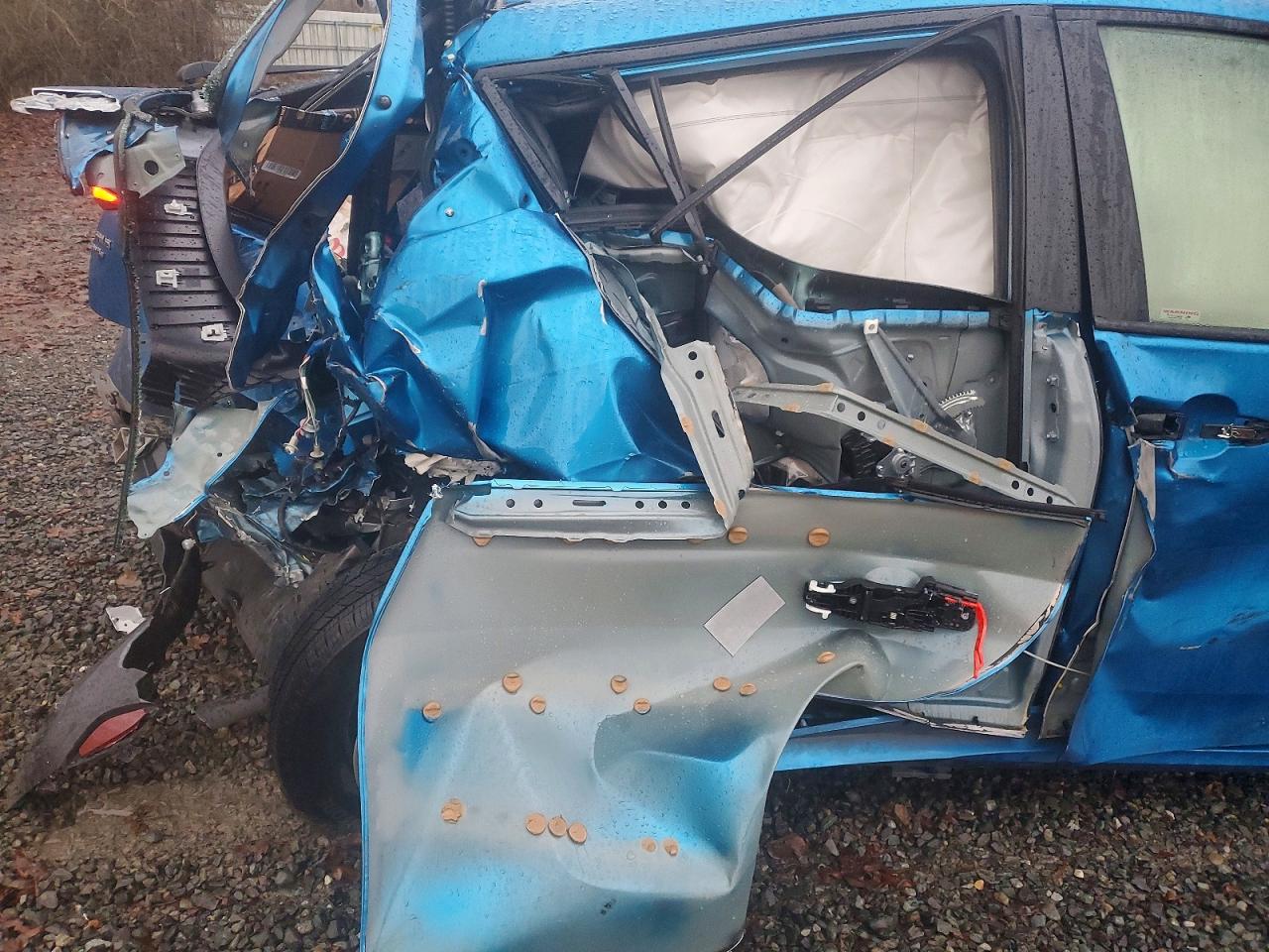 2019 TOYOTA PRIUS photo 11