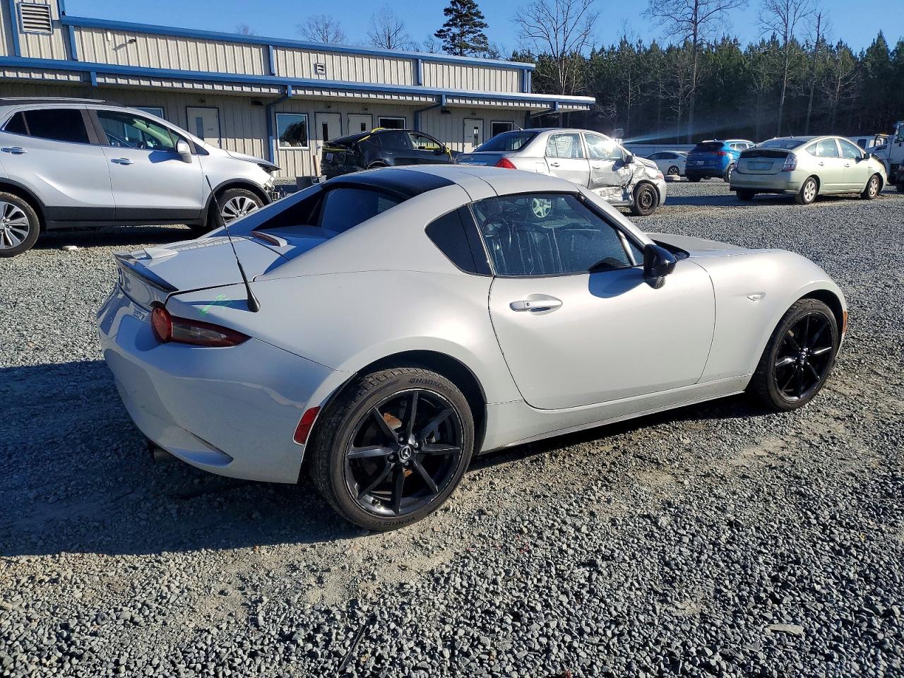 2019 MAZDA MX-5 MIATA CLUB photo 3