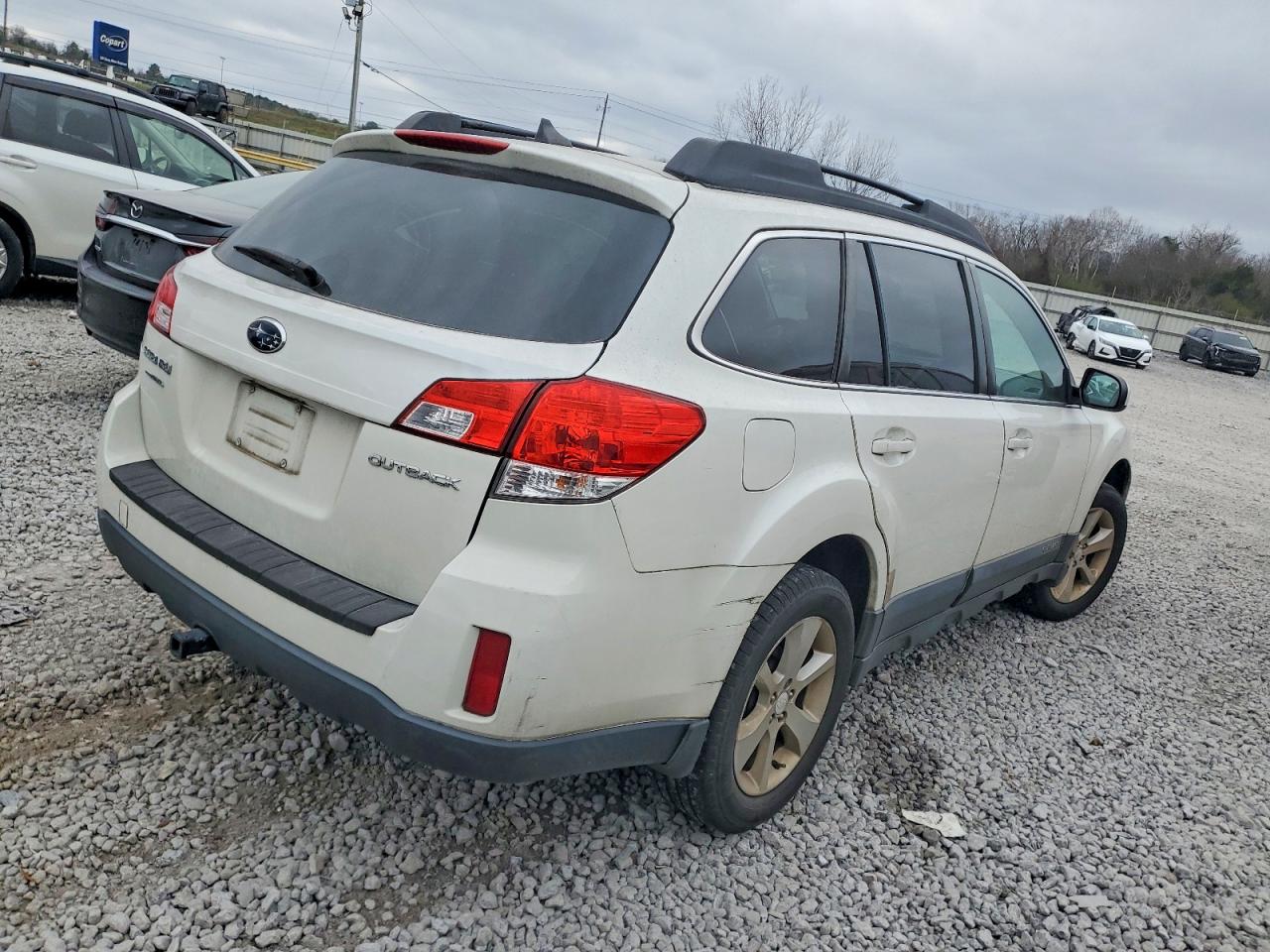 2014 SUBARU OUTBACK 2.5I PREMIUM photo 3