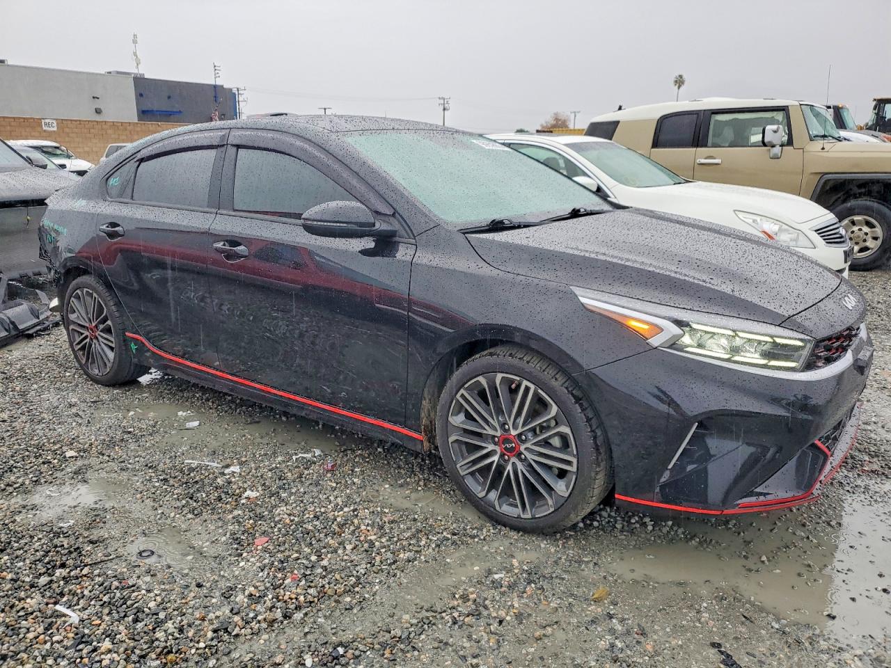 2023 KIA FORTE GT photo 4