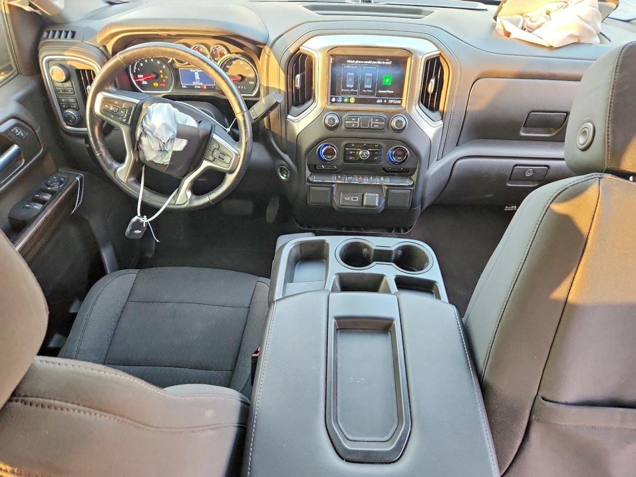 2020 CHEVROLET SILVERADO K1500 LT photo 8