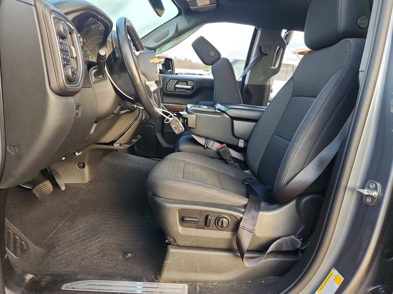 2020 CHEVROLET SILVERADO K1500 LT photo 7